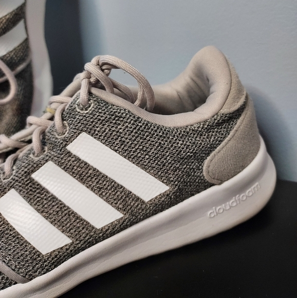 Women's Adidas Running Shoes in Grey/White Size 7 Women's - Picture 3 of 7